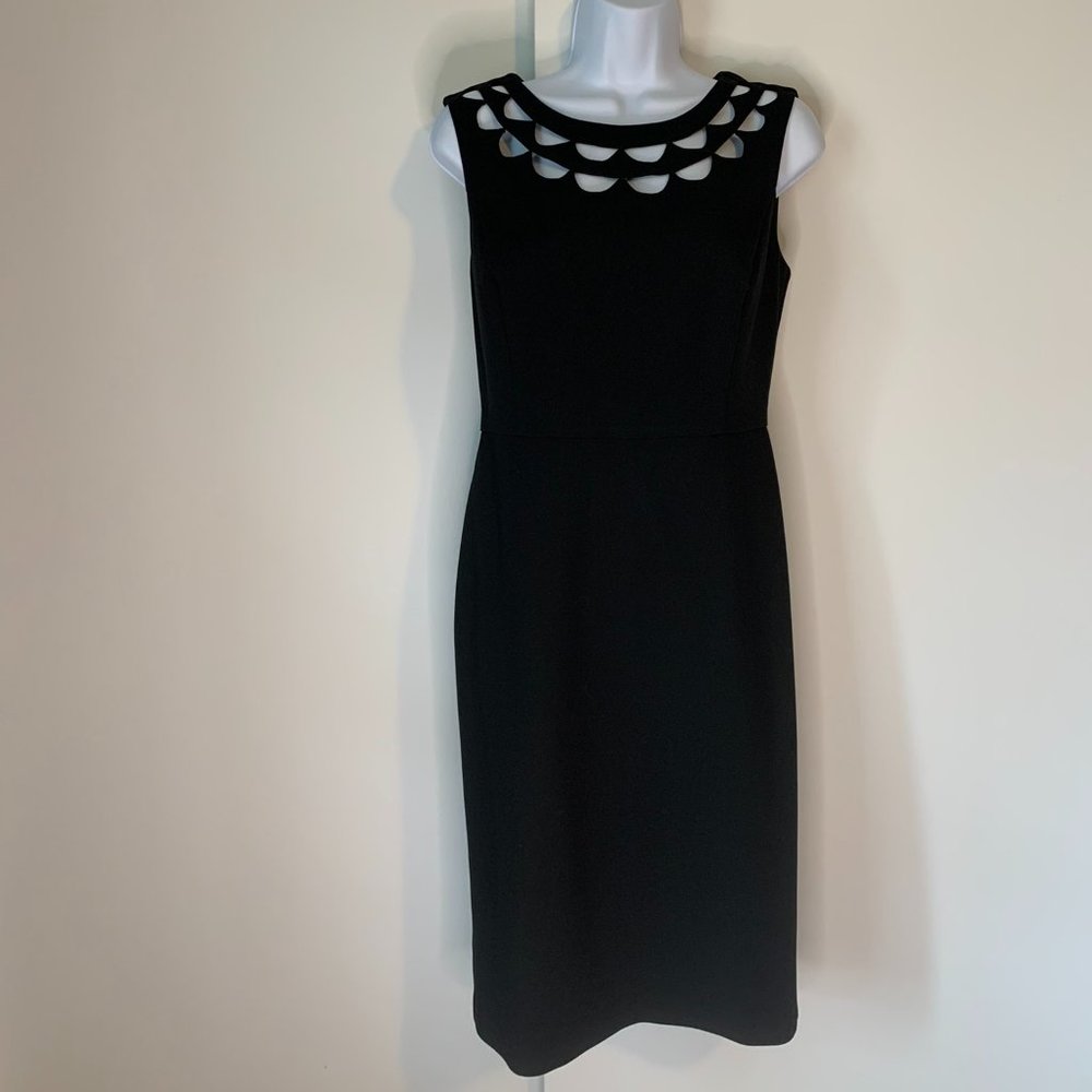 Ann Taylor Sleeveless Dress with Cut Out Neckline Black Size 2